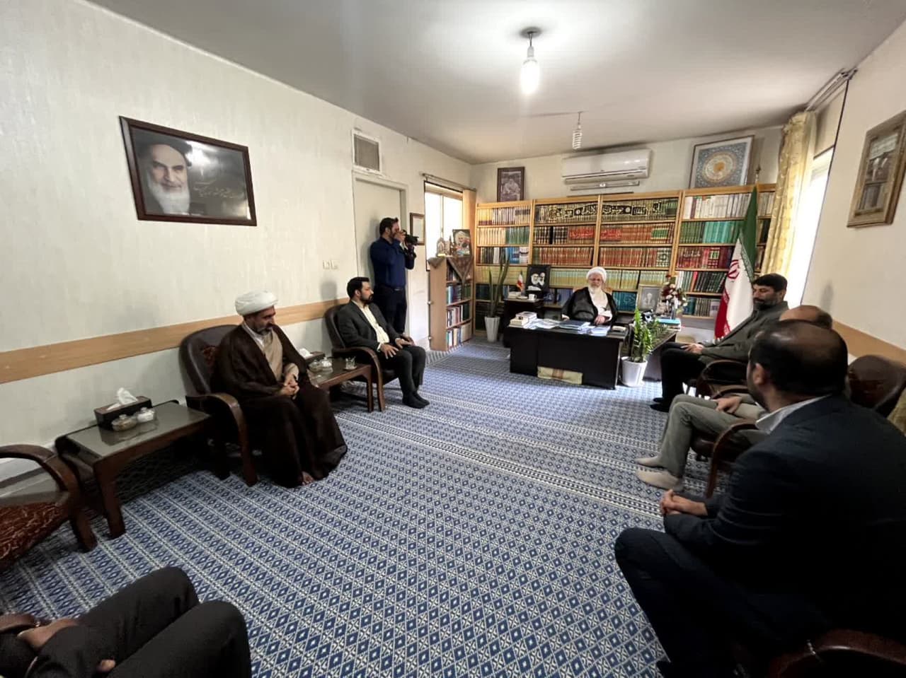 ديدار معاون فرهنگي ستاد هماهنگي کانون هاي مساجد کشور با امام جمعه يزد