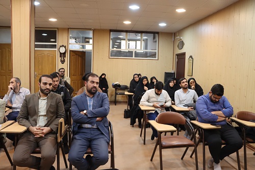 نشست مربيان قرآني ثقلين استان يزد با مدير ستاد هماهنگي کانون هاي مساجد استان برگزار شد